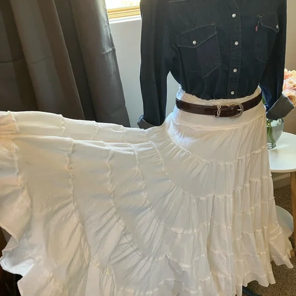 Perfect full skirt for a Cowboy Carter concert, or the beach! - Picture 3 of 5